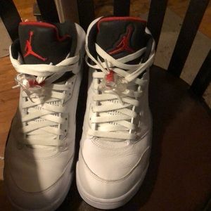 Jordan 5 white good condition read description